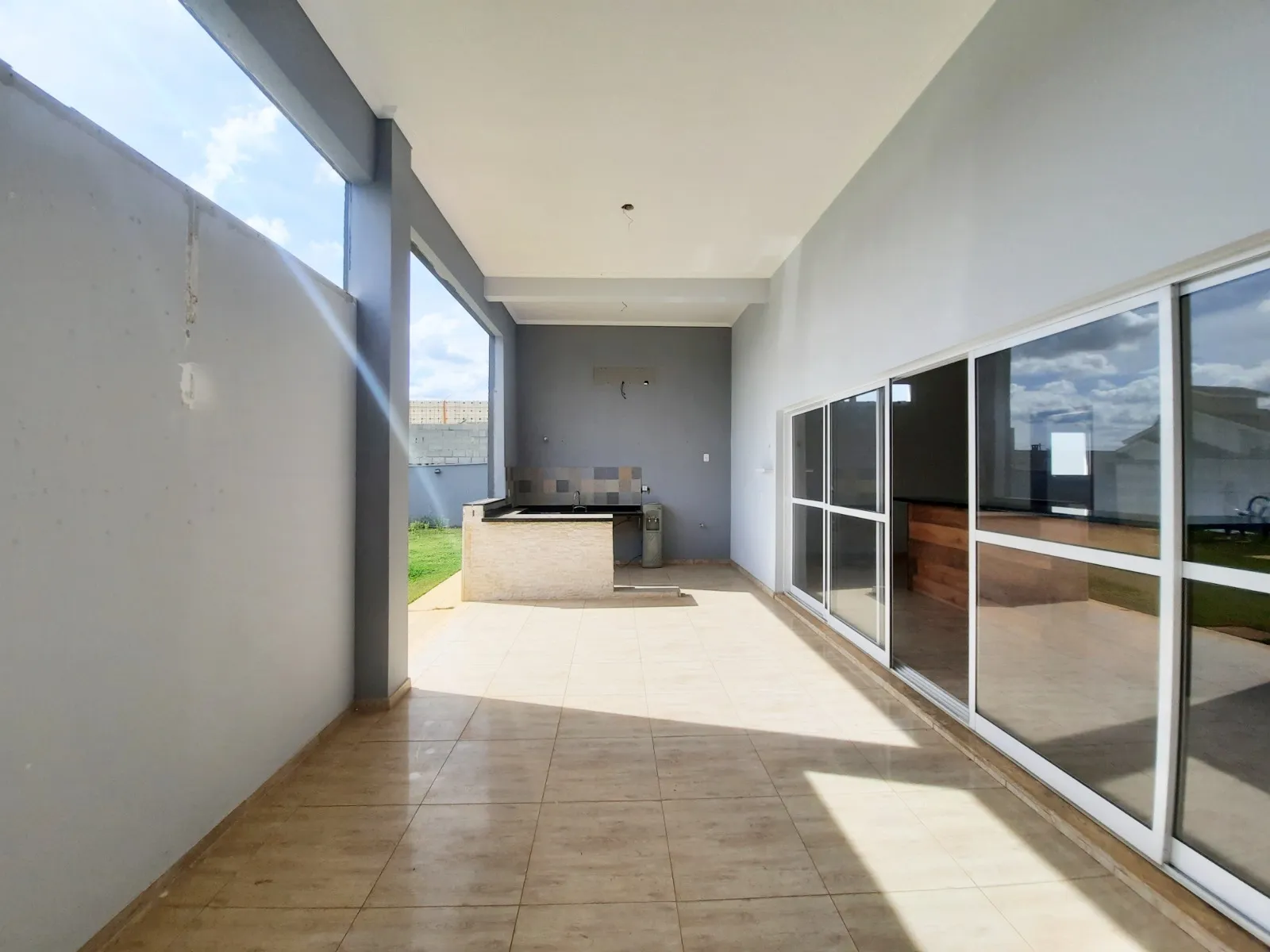 Imagem Casa de luxo em condomínio no Jardim Novo Mundo, Sorocaba-SP: 4 quartos, 2 suítes, 3 salas, 6 banheiros, 8 vagas, 331m². Venda ou locação!