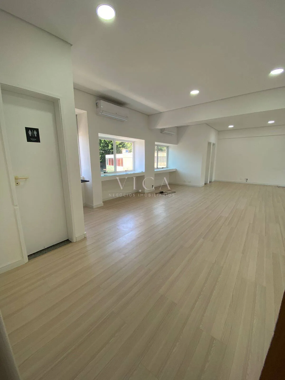 Imagem Alphaville | Sala Comercial 78m² | 3 Banheiros | Pacote R$ 6.000 mês