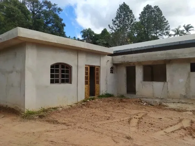 Imagem Galpão de 2200m² com Casa Acoplada Localizada em Mairinque!