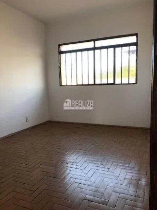Imagem Apartamento à venda com 3 dormitórios no Bairro Olinda, Uberaba