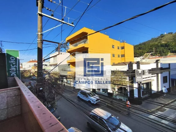 Imagem Casa com 3 dormitórios para alugar por R$ 3.861/mês - Rua Treze de Maio -Centro - Socorro/SP