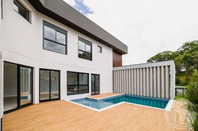 Imagem Linda casa no CALEDÔNIA em Camboriú com 1 Suíte Master + 3