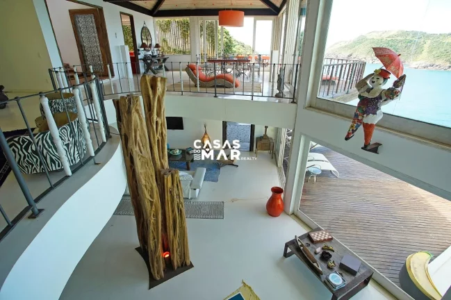 Imagem Casa frente mar de luxo na Ferradura, Búzios-RJ: 6 quartos, 6 suítes, 3 salas, 3 vagas - 749m² de pura sofisticação!