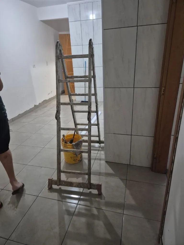 Imagem Aluguel de Apartamento em Santo André-SP, Cidade São Jorge - 2 quartos, 1 banheiro, 1 vaga, 45m² de área.