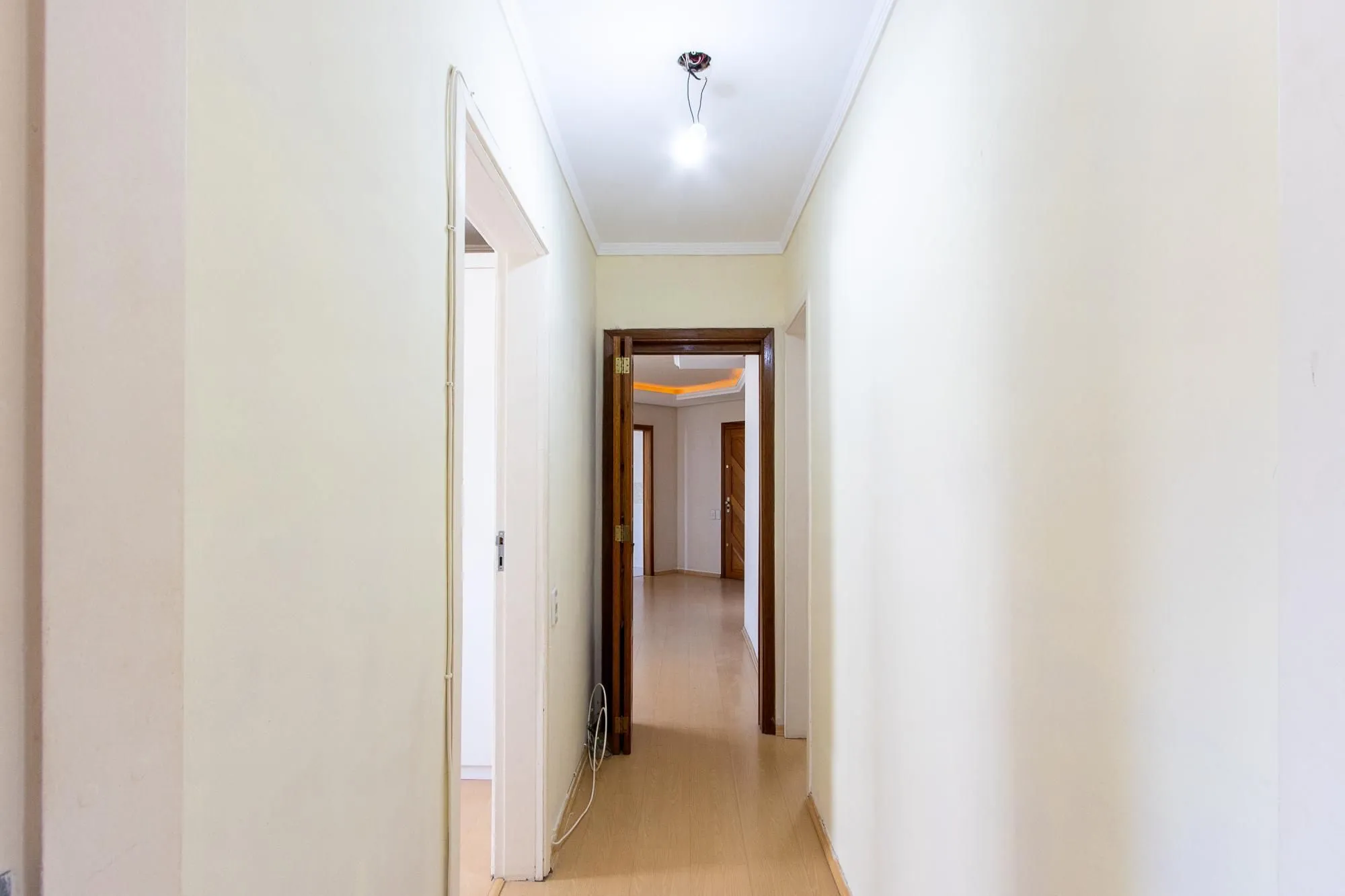 Imagem Excelente Apartamento 2 Dormitórios na Av. Wenceslau Escobar