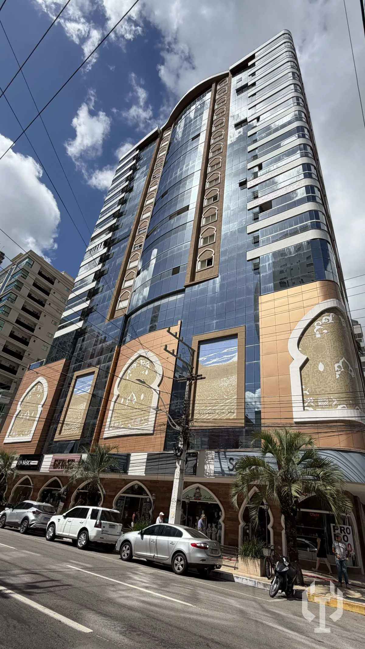Imagem Apartamento à venda, no MAR DAS ARÁBIAS em Itapema, Meia Praia, com 3 quartos, 185,42m2
