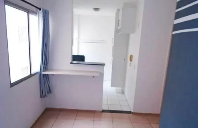 Imagem Apartamento com ´ótimo acabamento, o qual possui 2 dormitórios com ventilador de teto, sala, cozi...