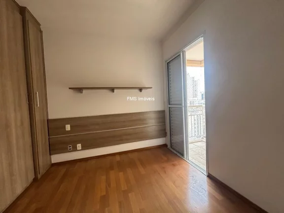 Imagem Apartamento à venda em São Paulo. Bairro Bela Vista: 3 quartos, 1 suíte, 1 sala, 2 banheiros, 1 vaga, 66m².