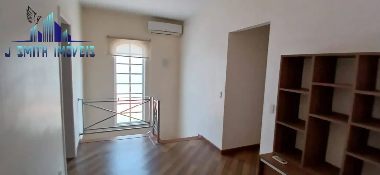Imagem CASA AMPLA, 3 SUÍTES, QUINTAL GRANDE COM PAISAGISMO. COND. C/ LAZER
