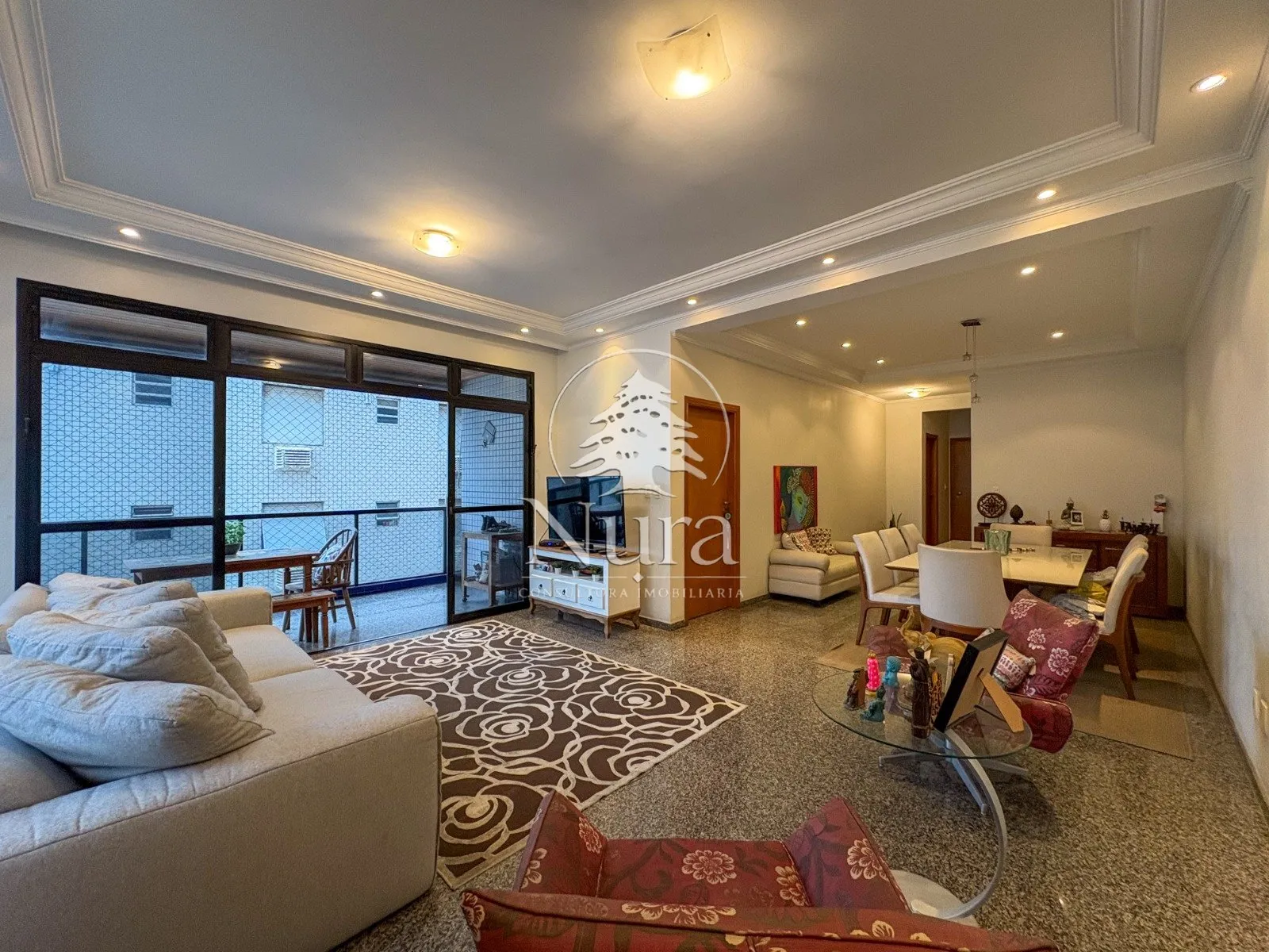 Apartamento de 3 quartos, 177m² no bairro Ponta da Praia, em Santos