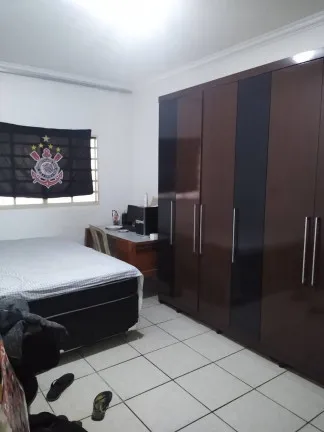 Imagem Casa com 2 Quartos à Venda, 210 m² em Conjunto Cachoeira Dourada - Goiânia