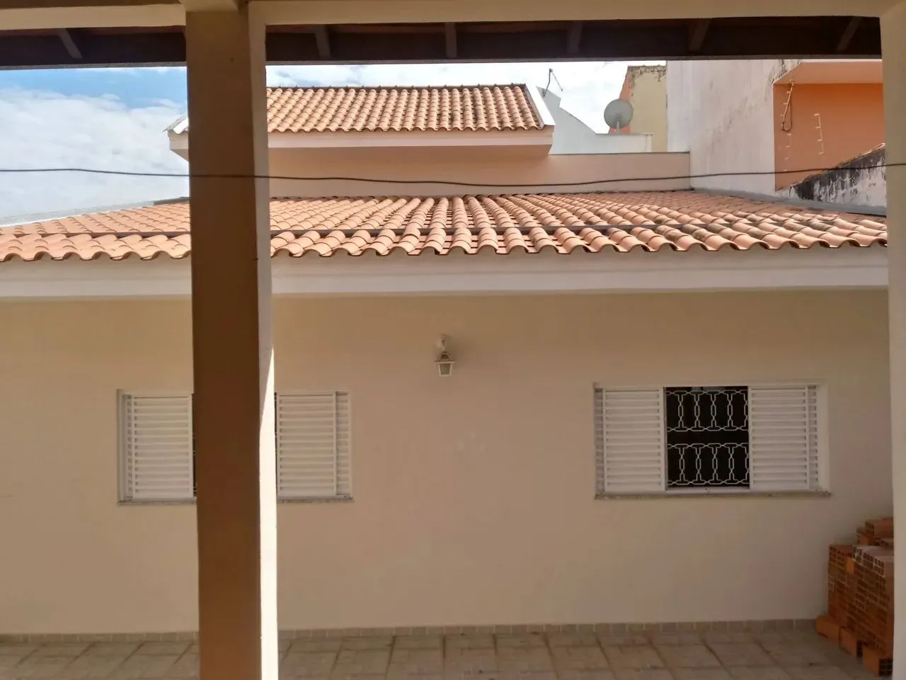 Imagem Impecável casa à venda em Sorocaba-SP, bairro Jardim Vila São Domingos: 4 quartos, 3 salas, 4 banheiros, 3 vagas, 260m².
