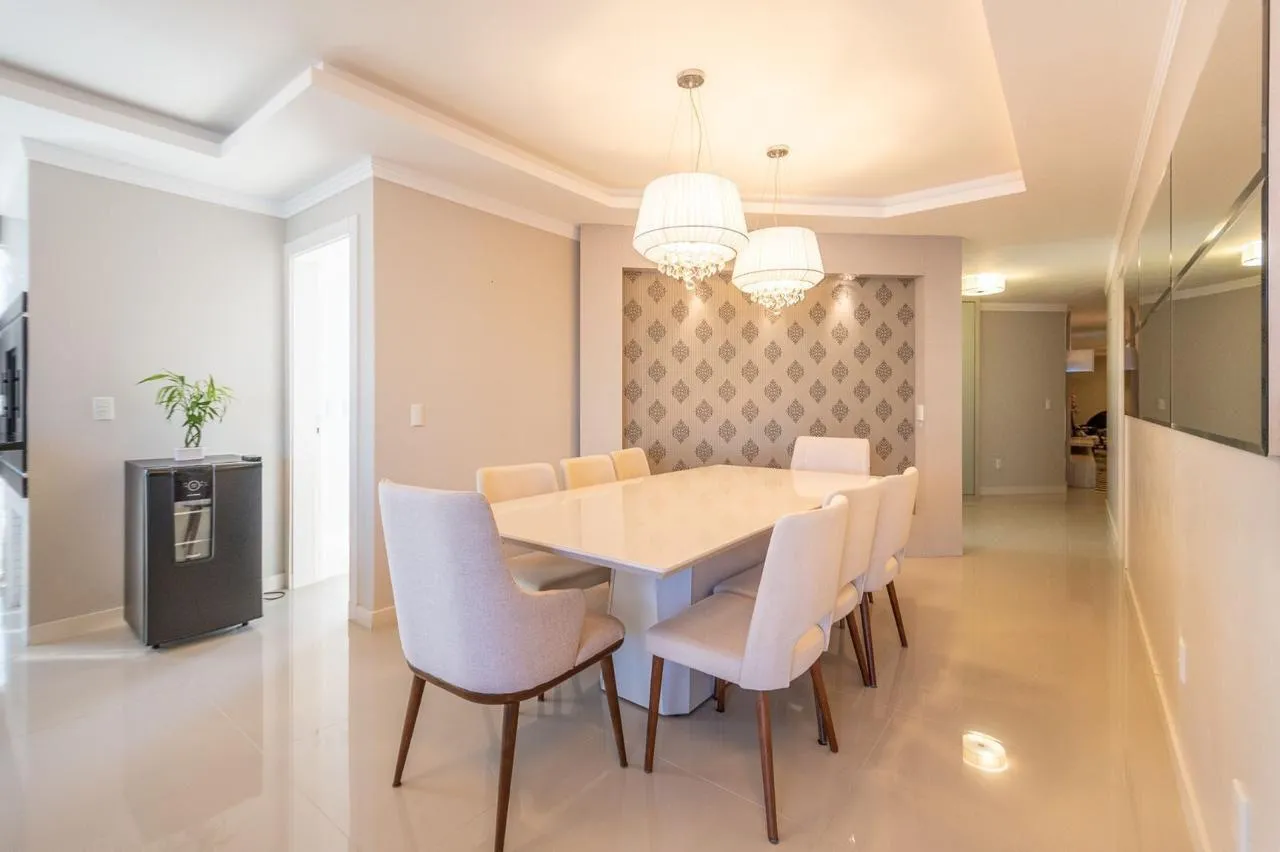 Imagem Apartamento com vista para o mar à venda com 202m2 por R$ 3.900.000,00