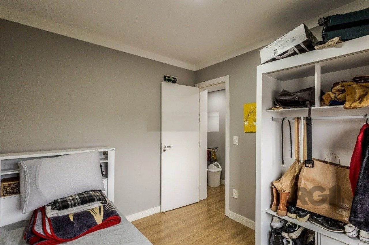 Imagem Apartamento 2 dormitórios, sendo 1 suíte, 63,88 m² de área privativa e 1 vaga(s) de garagem. Localizado na Rua/Av. Luzitana, no bairro Higienópolis em Porto Alegre.