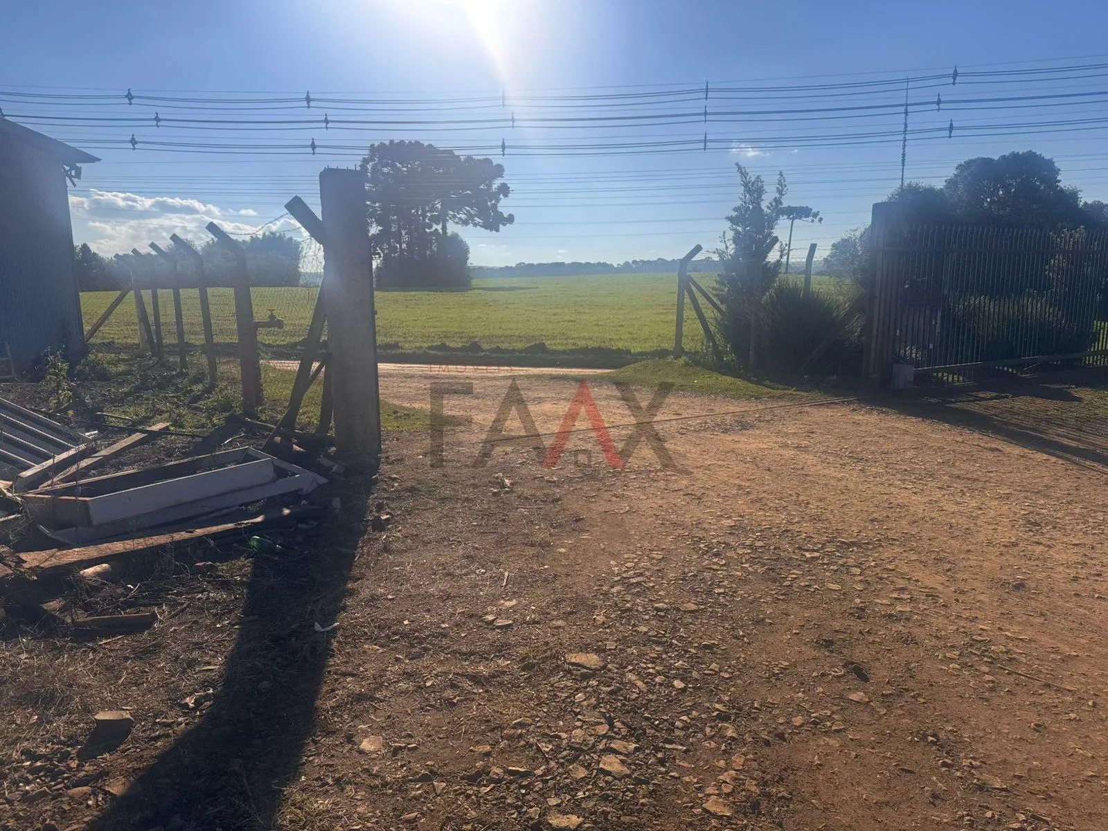 Imagem Terreno de 21.000m e 3.000,00m de área construída com ótima localização à venda na Palmeirinha, PR