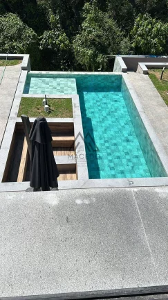Imagem Conforto e Segurança em Condomínio Fechado - Casa de Alto Padrão à Venda