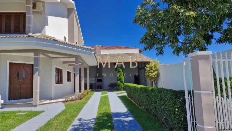 Imagem Imperdível: Casa à venda em Florianópolis-SC, Ingleses! 4 quartos, 1 suíte, 2 salas, 3 banheiros, 3 vagas, 240m².