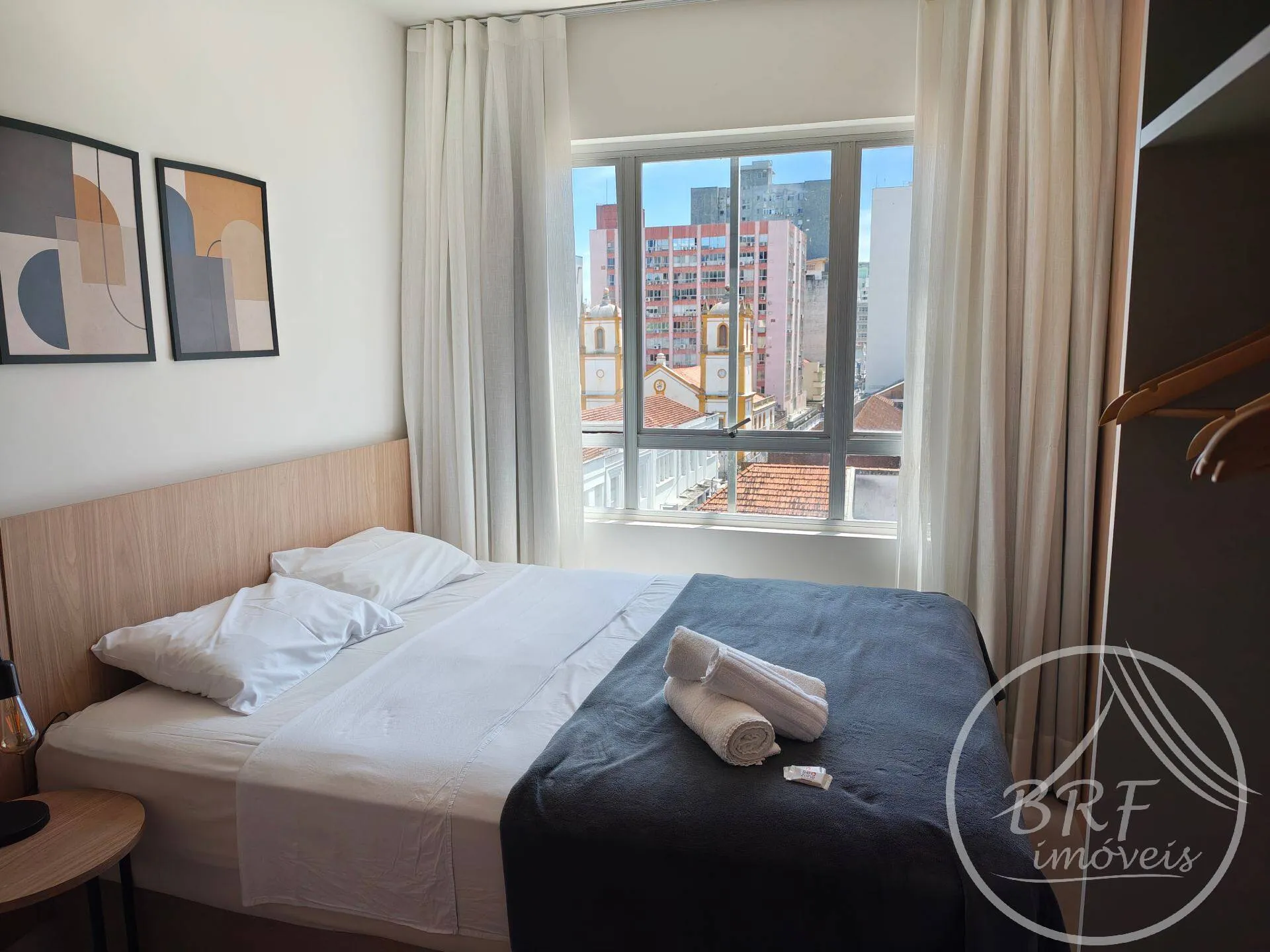 Imagem Apartamento 2 quartos no Centro, sala e cozinha integradas -mobiliado