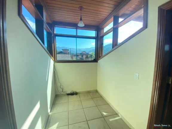 Imagem Casa Condomínio fechado com piscina - Bairro Horto