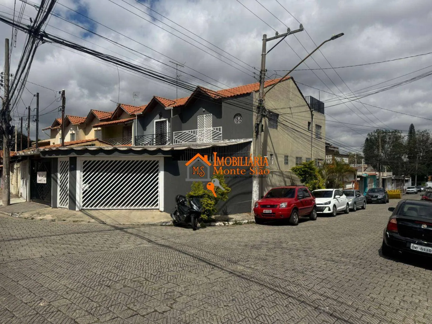 Imagem Sobrado com 2 dormitórios à venda, 250 m² por R$ 690.000,00 - Gopoúva - Guarulhos/SP