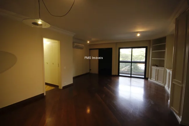 Imagem Apartamento à venda ou locação na Vila Nova Conceição, com 2 suítes, 2 vagas.