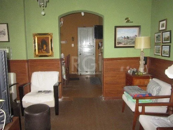 Imagem Casa para Venda - 137m², 1 dormitório, sendo 1 suites, 4 vagas - Floresta