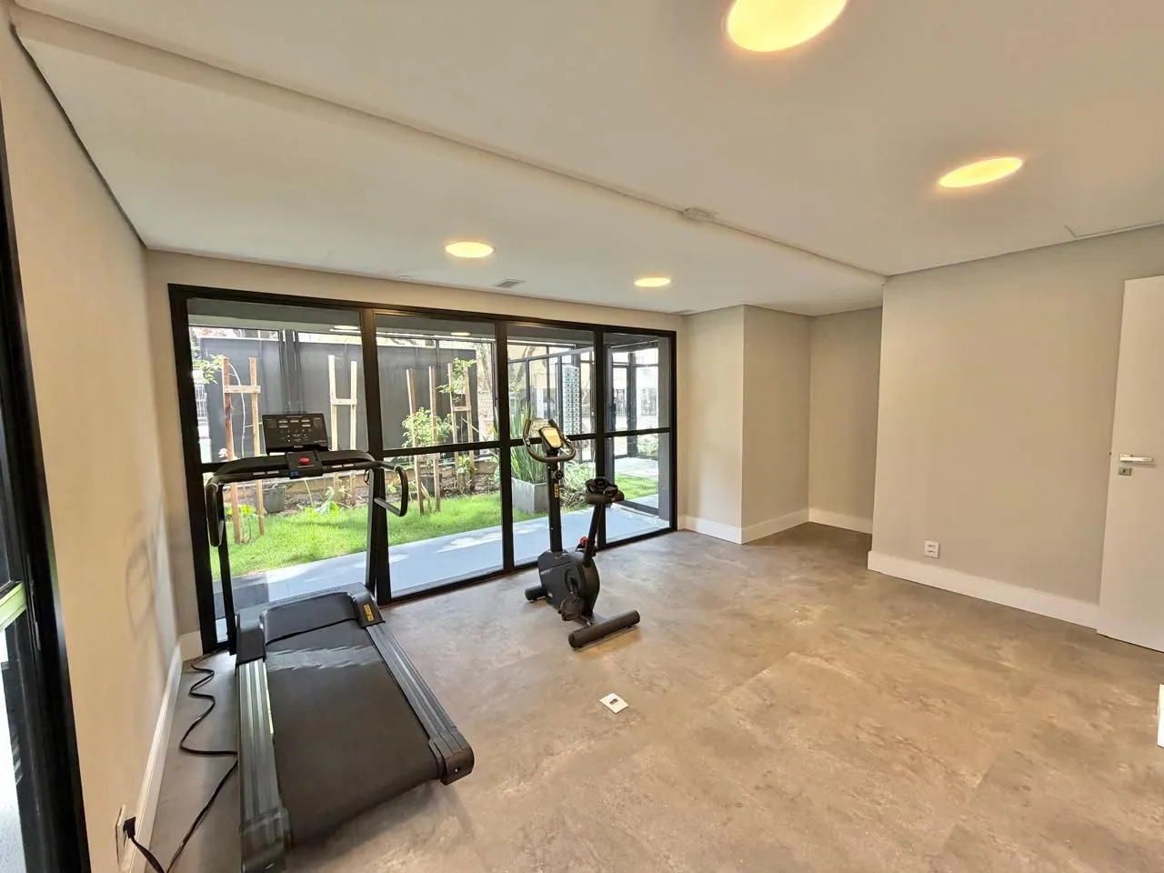 Imagem Excelente apartamento a venda no ITA123, com 2 domitórios no bairro Jardim Botânico.