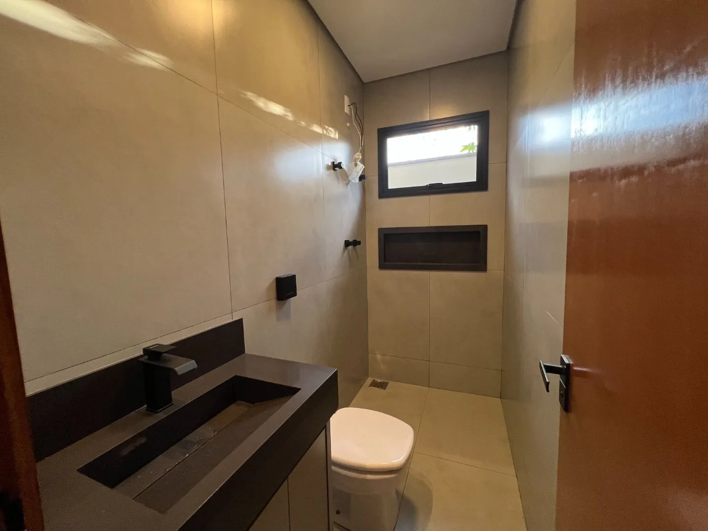 Imagem Casa com 3 dormitórios à venda, 112 m² por R$ 590.000,00 - Jardim Vitória - Patos de Minas/MG
