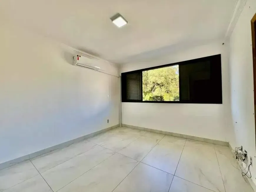 Imagem 4VAGAS+SUÍTE+3QUARTOS+ARMÁRIOS