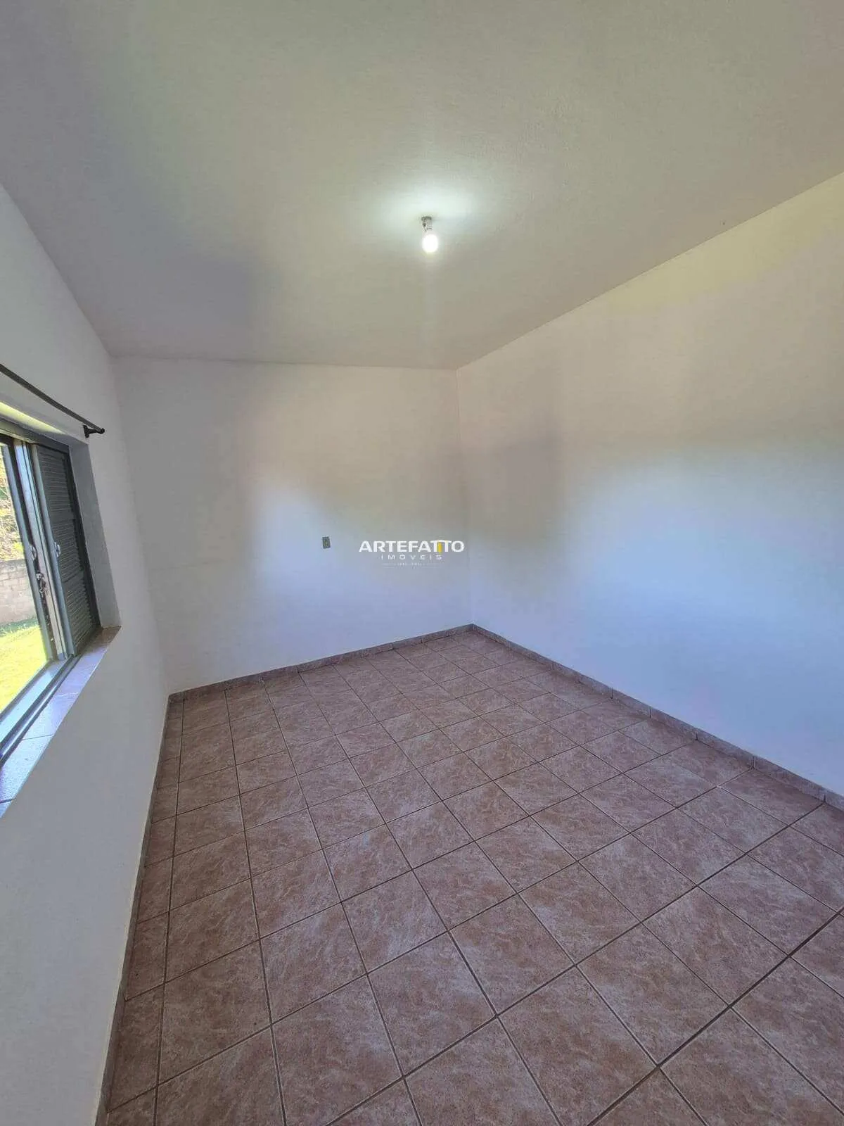 Imagem Chácara com Escritura à Venda em Franca/SP - 5.000 m2, Saída Ibiraci KM 4