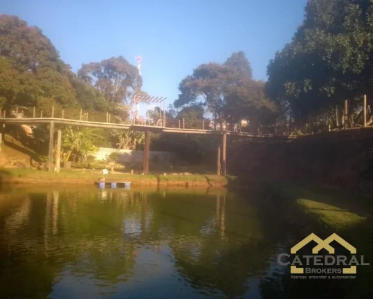 Imagem Linda chácara a venda com lago e pomar em Jundiaí/SP