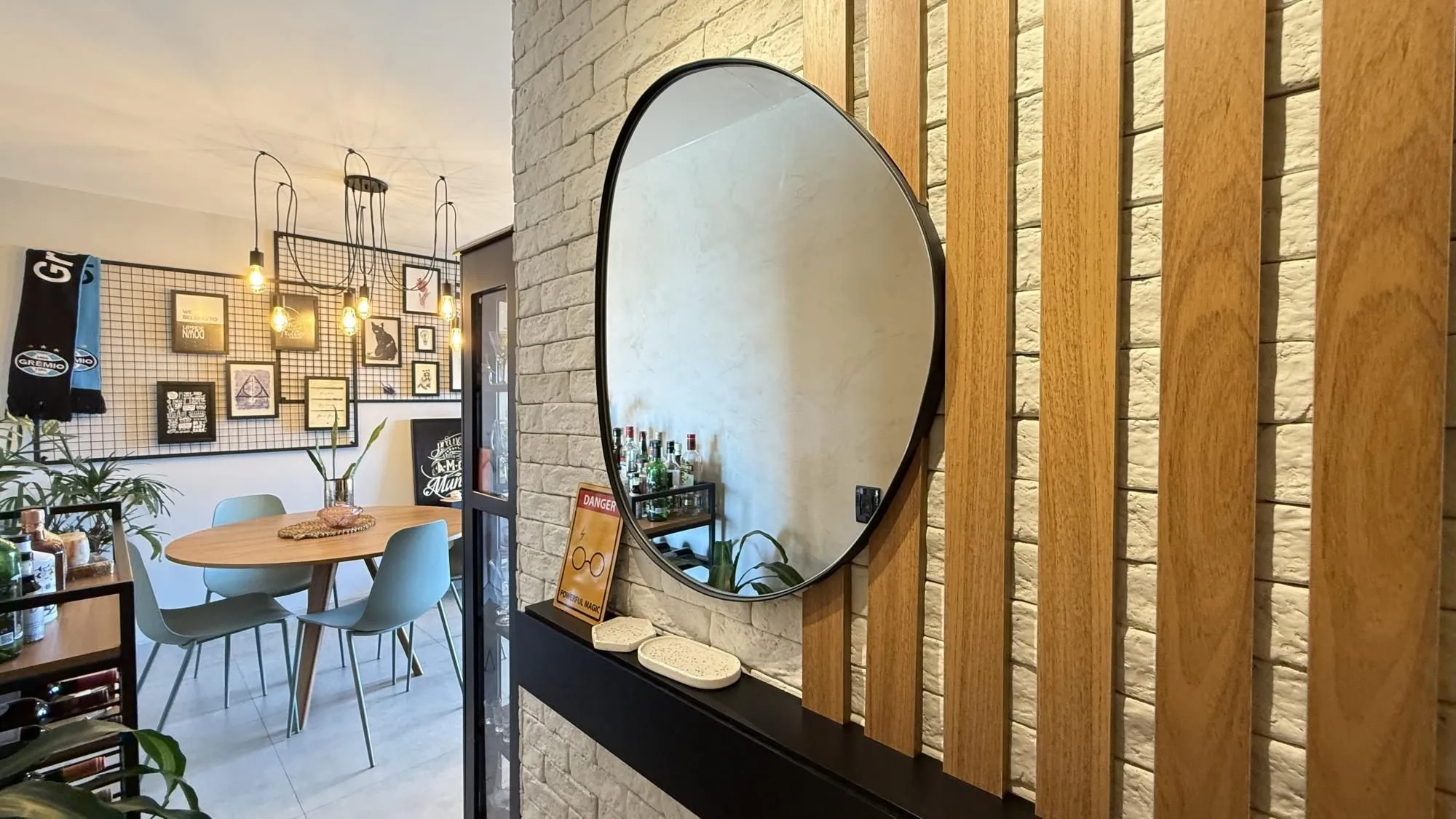 Imagem Apartamento 2 Quartos com Vaga à Venda na Av. Polônia - São Geraldo