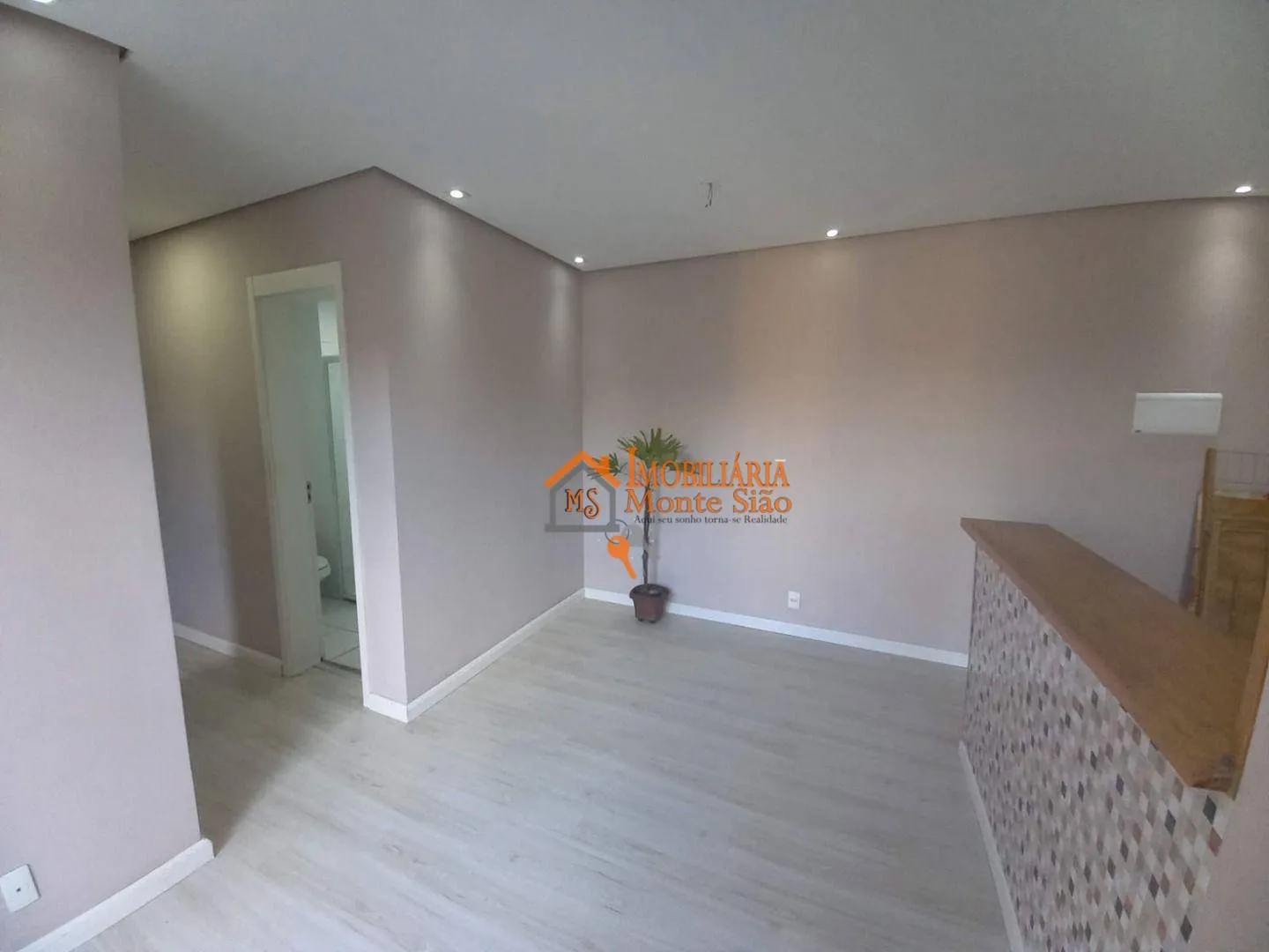 Foto do imóvel Apartamento com 3 dormitórios à venda, 58 m² por R$ 350.000,00 - Jardim Las Vegas - Guarulhos/SP