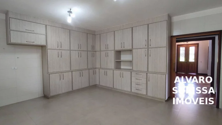 Imagem Casa com 4 dormitórios sendo 3 suítes, com piscina, no condomínio Chácaras Flora Itu SP - Único dono.