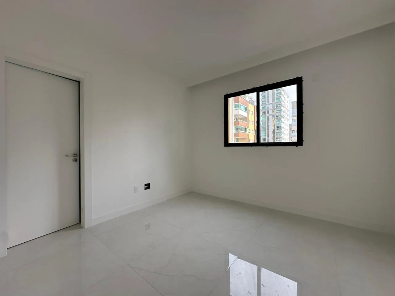 Imagem Apartamento à venda com 168m2 por R$ 2.800.000,00