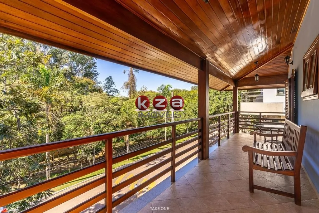 Imagem Casa de Luxo com 5 Quartos e 6 Vagas no Villaggio Capríccio, Louveira-SP: Venda ou Locação!