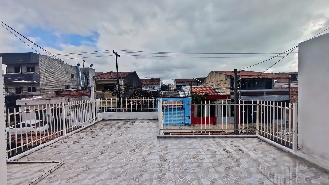 Imagem Casa para Venda em Maceió, Poço, 4 dormitórios, 3 banheiros, 1 vaga