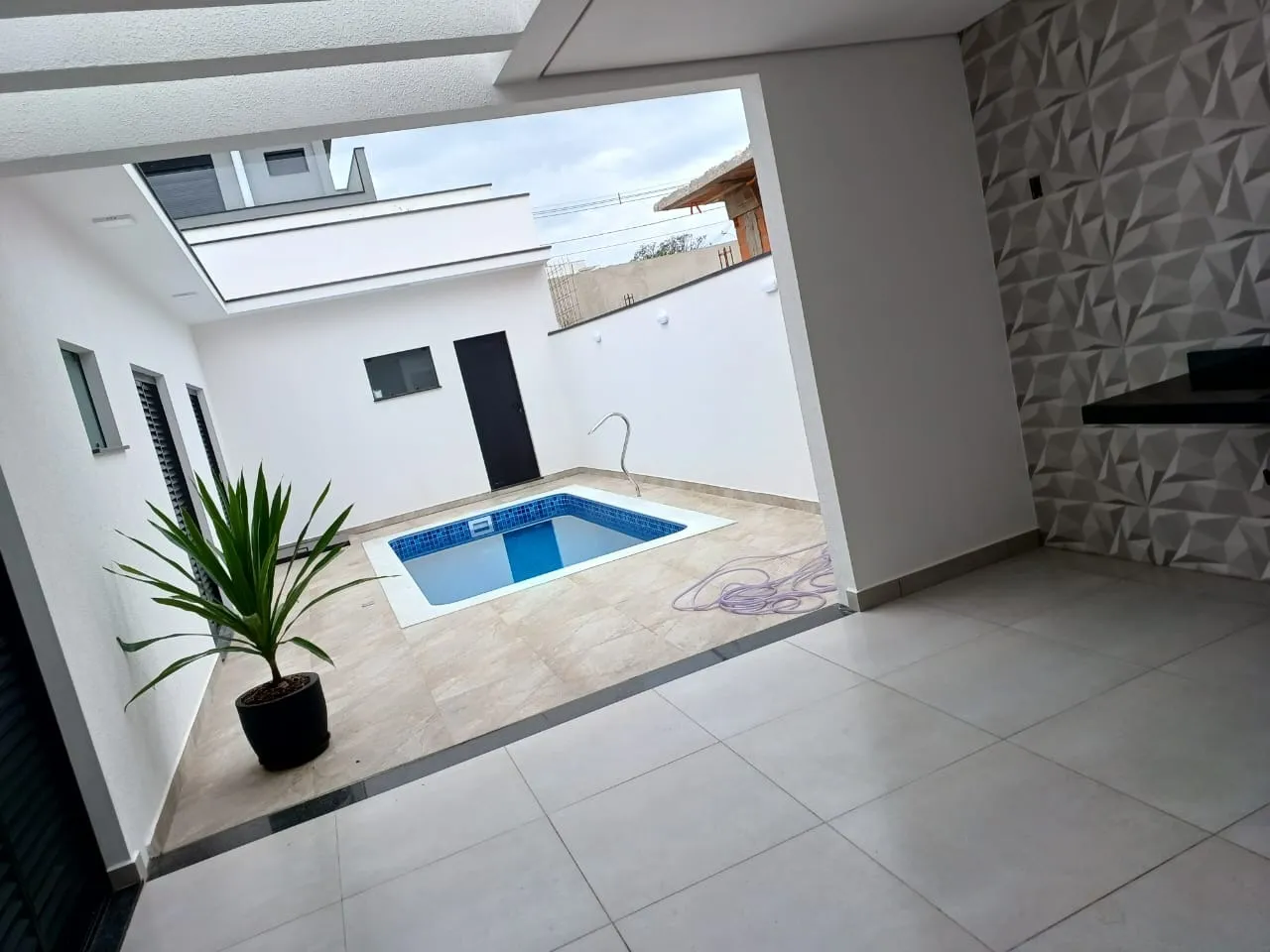 Imagem "Casa dos Sonhos no Condomínio Residencial Le France"