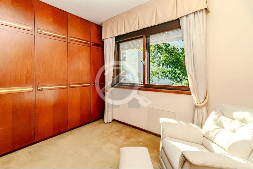 Imagem Este apartamento de 3 dormitórios, com 102m², localizado na Rua Doutor Vale, oferece um estilo de ...