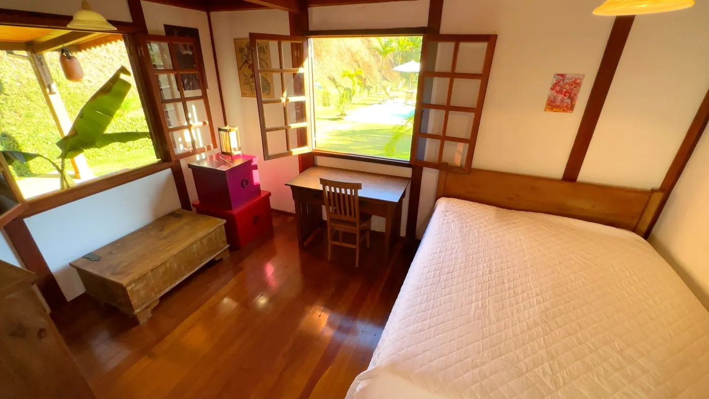 Imagem Casa em Condomínio para Venda em Petrópolis / RJ no bairro Cuiabá
