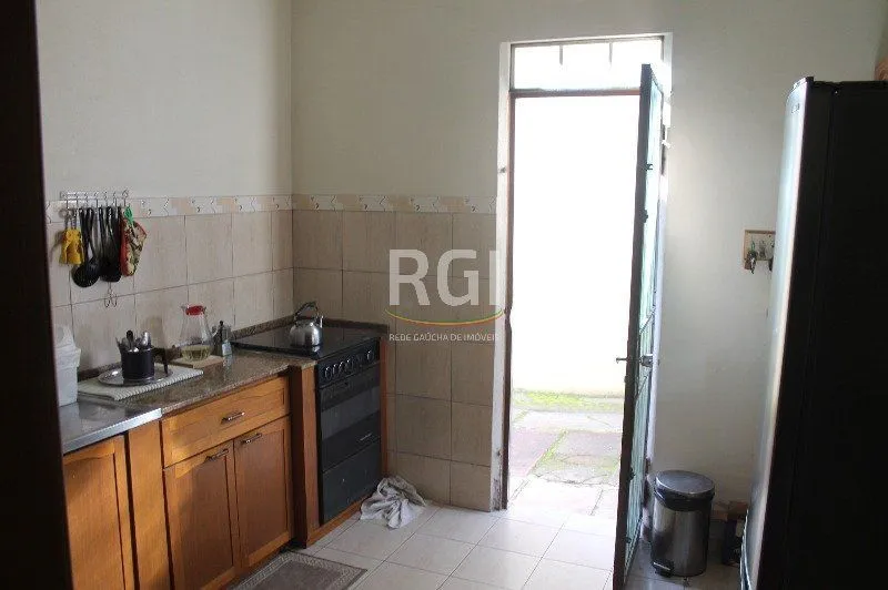 Imagem Casa para Venda - 220m², 4 dormitórios, 9 vagas - Cristal