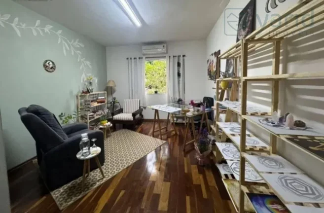 Imagem Imperdível Casa Comercial à Venda em Jundiaí-SP, no Jardim Petrópolis! 3 Quartos, 1 Suíte, 2 Salas, 2 Banheiros e 221 m².
