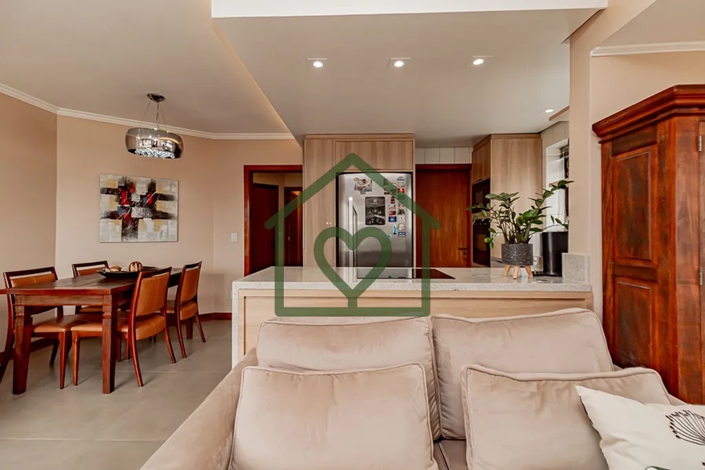 Apartamento com 96 metros de área privativa, 3 dormitórios, sendo uma suíte com closet, banheiro ...