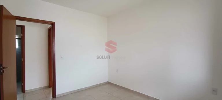 Imagem Casa com 02 quartos e amplo espaço de terreno à venda no Jd Iruama em Campo Largo/PR