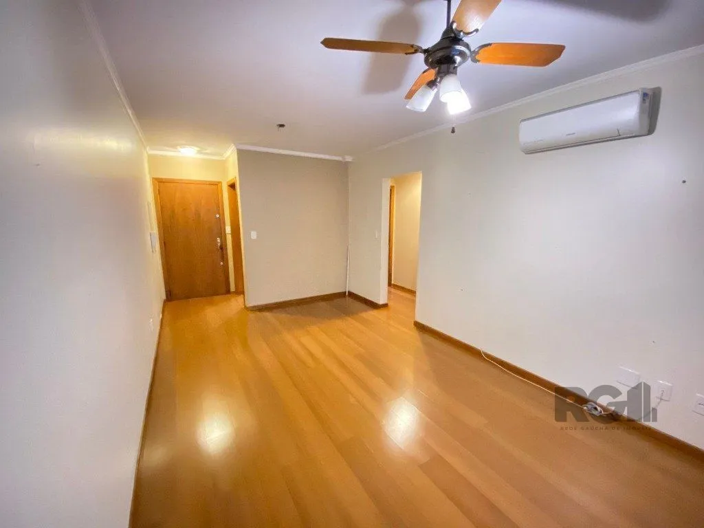 Imagem Amplo apartamento de 2 dormitórios no Petrópolis