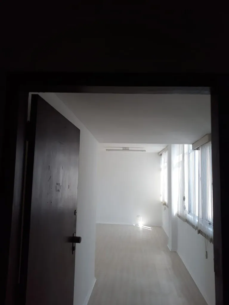 Imagem Sala comercial de 60m² para venda ou locação no Centro de Santo André-SP! Confira!
