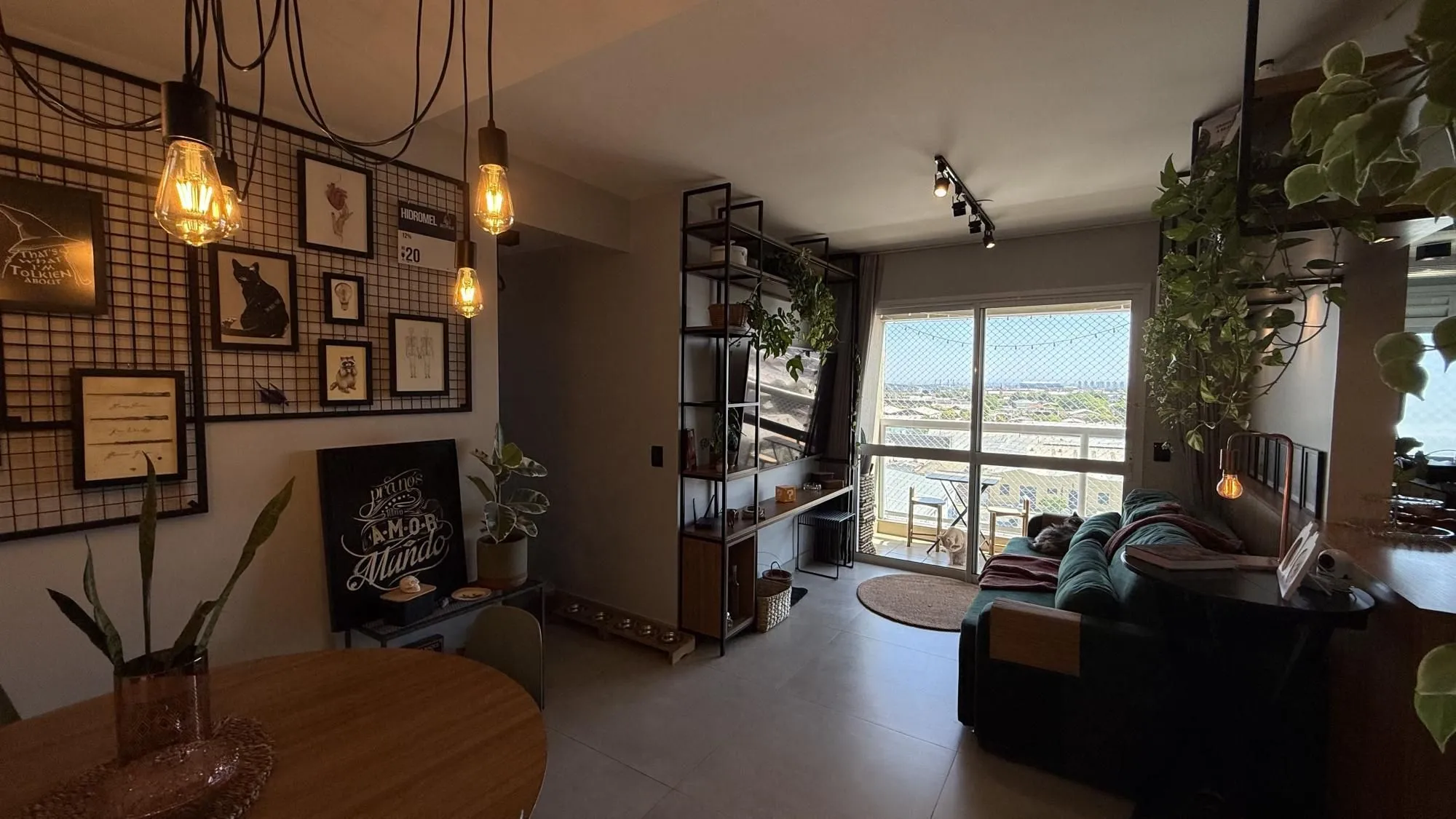 Imagem Apartamento 2 Quartos com Vaga à Venda na Av. Polônia - São Geraldo