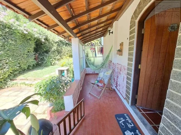 Imagem Casa para Venda em Teresópolis, Golfe, 4 dormitórios, 1 suíte, 3 banheiros, 2 vagas