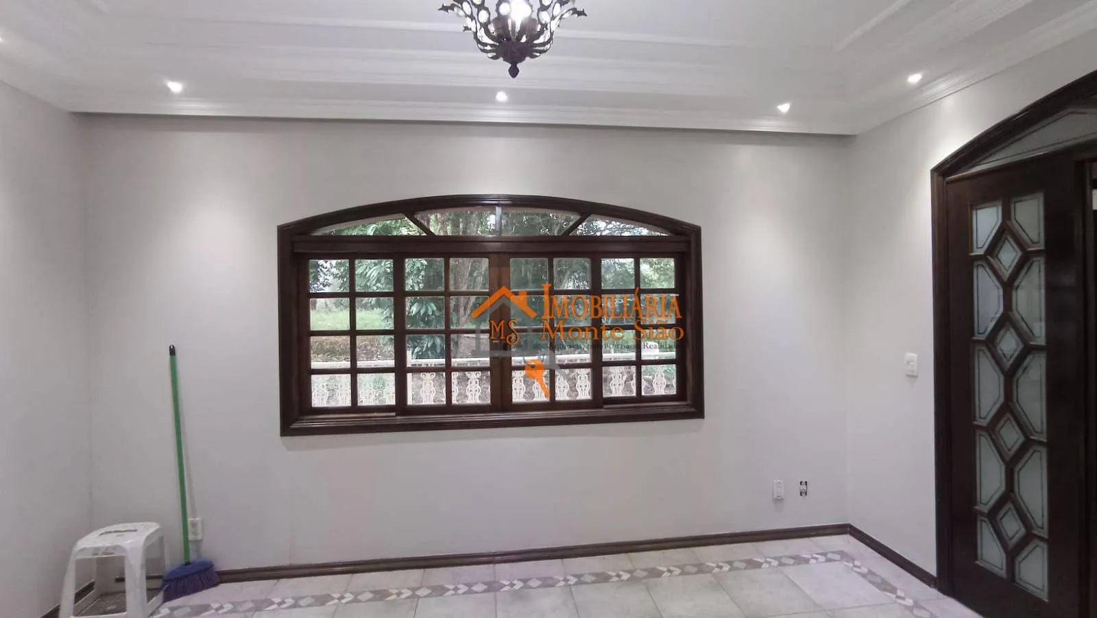 Imagem Sobrado com 5 dormitórios à venda, 570 m² por R$ 1.500.000,00 - Jardim Santa Mena - Guarulhos/SP