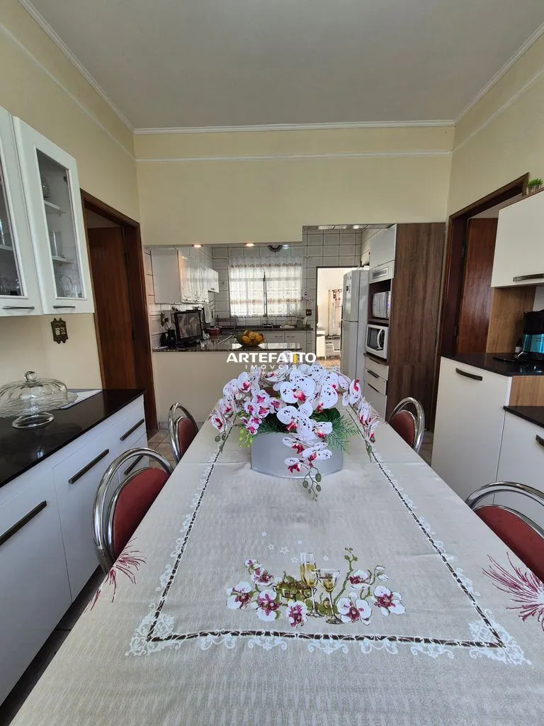 Foto do imóvel Casa com 3 dormitórios no bairro Santa Terezinha em Rua Manoel Pedro